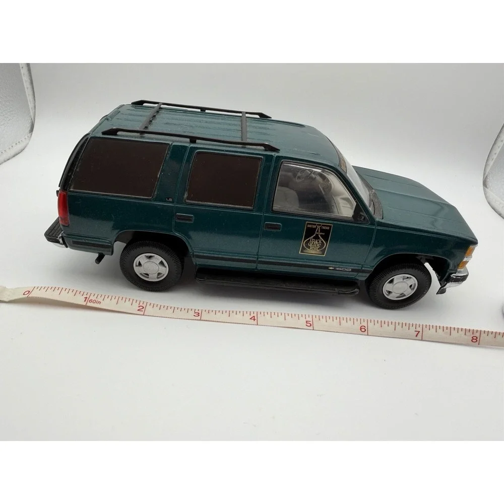 Brookfield Cherolet Tahoe Truck of the Year American‎ Car Miniature Car